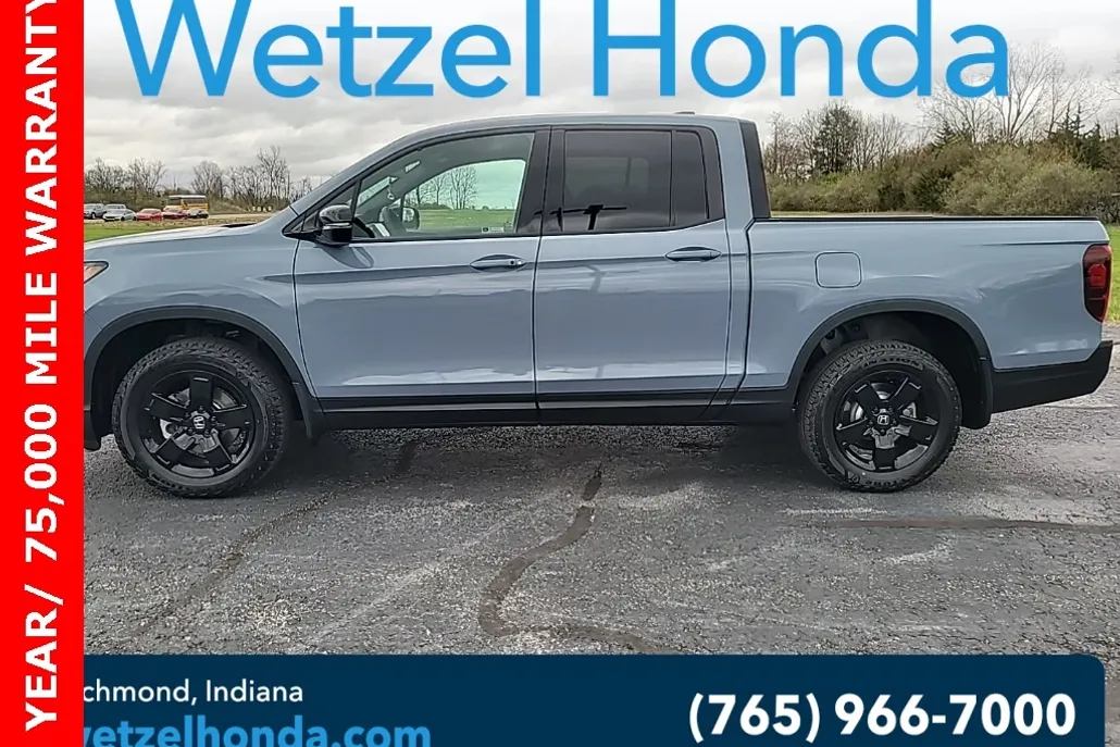 2025 Honda Ridgeline Black Edition photo 1