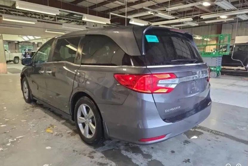 2018 Honda Odyssey EX photo 1