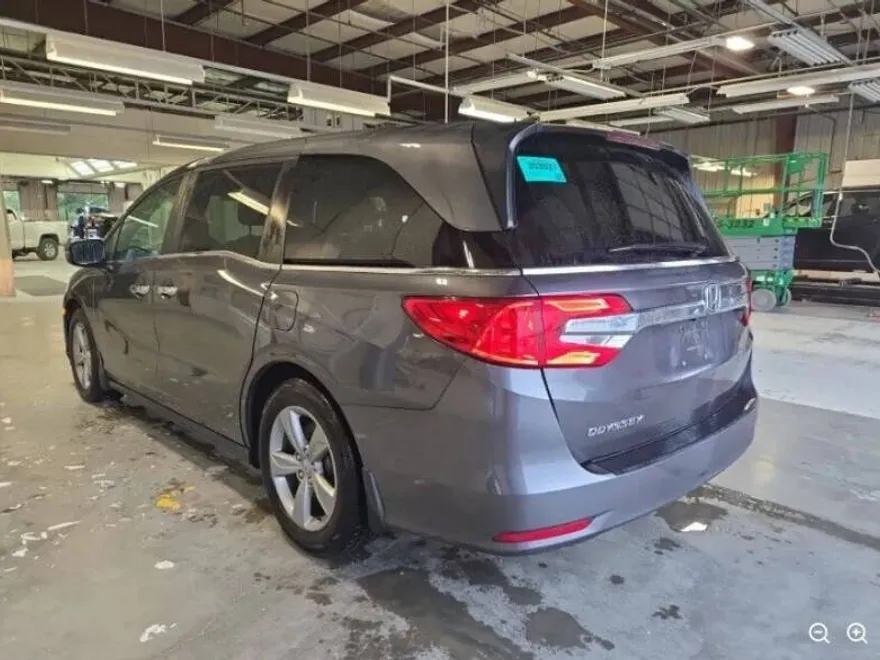 2018 Honda Odyssey EX photo 1