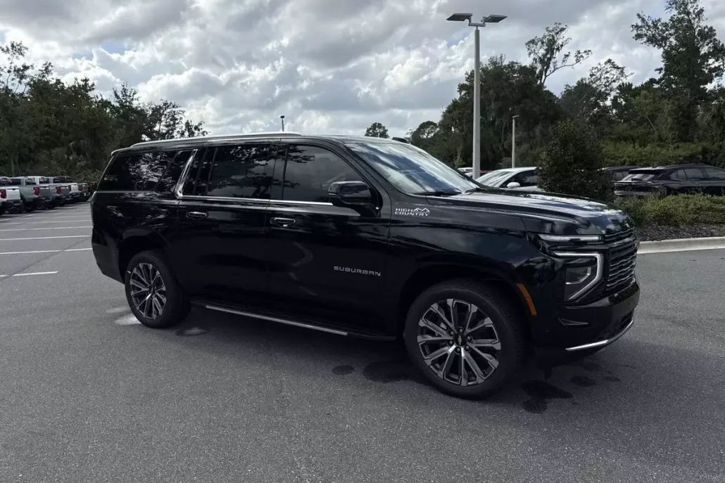 2026 Chevrolet Suburban High Country photo 1