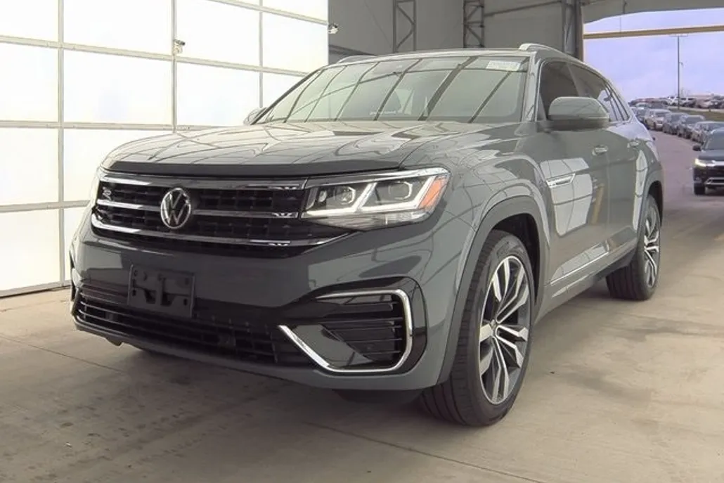 2021 Volkswagen Atlas Cross Sport V6 SEL R-Line photo 1