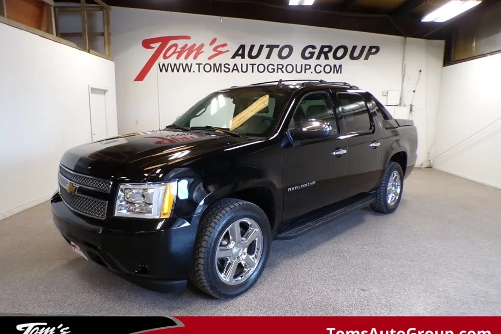 2013 Chevrolet Avalanche LTZ photo 1