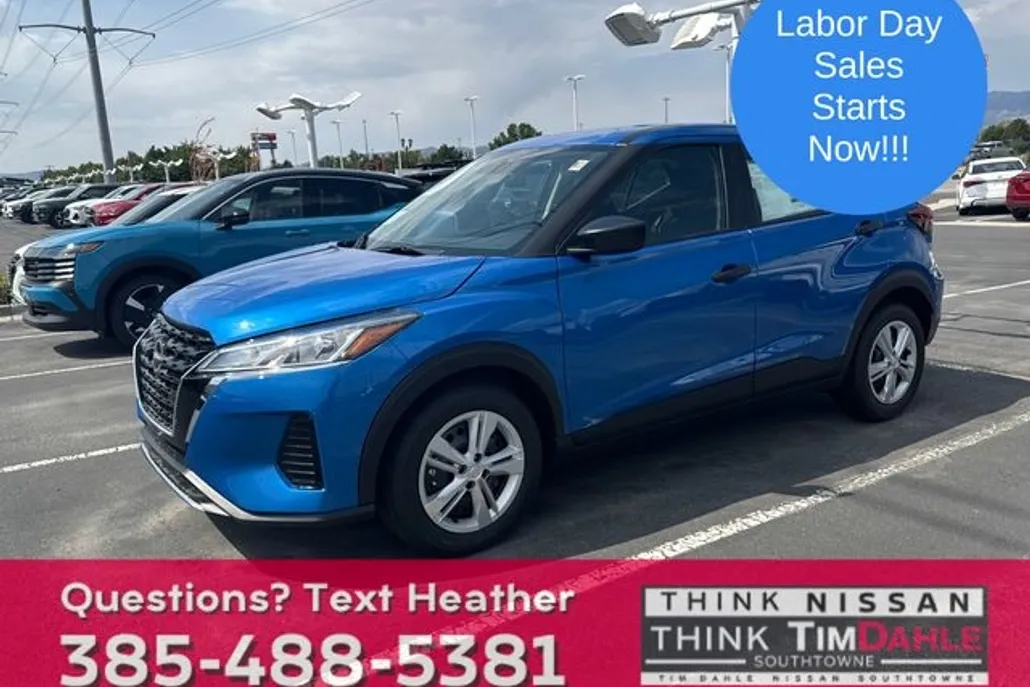 2025 Nissan Kicks Play S photo 1