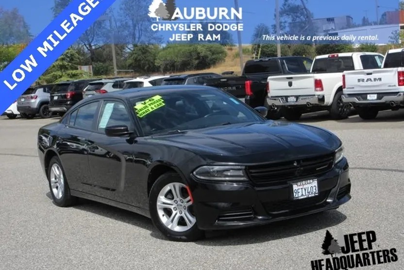 2020 Dodge Charger SXT photo 1