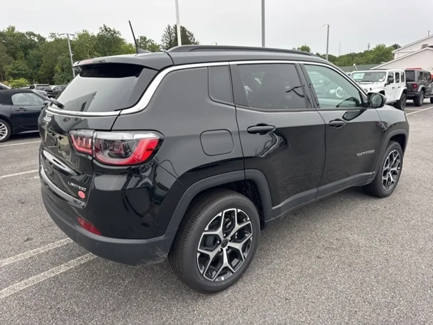 2025 Jeep Compass Limited photo 1