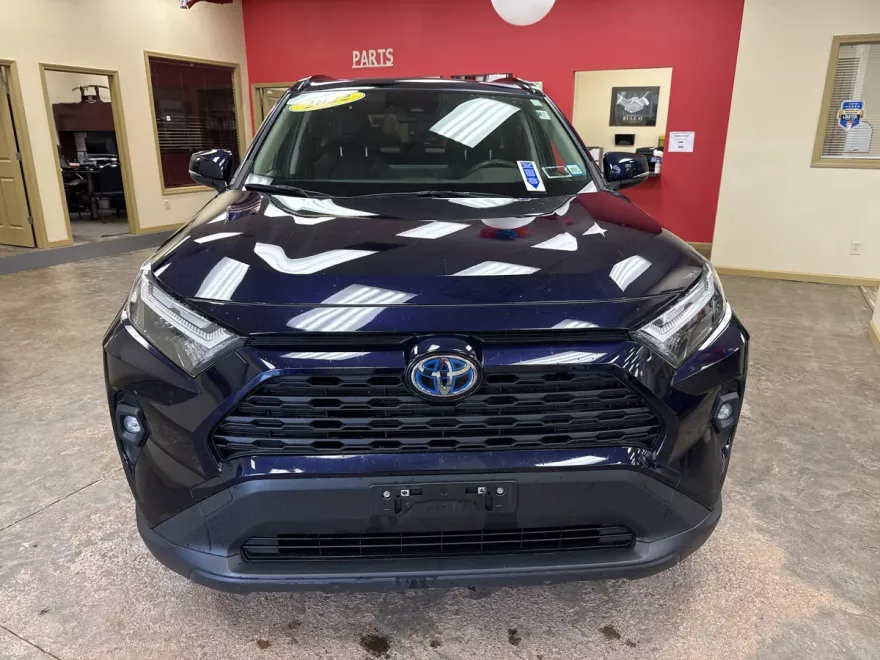 2022 Toyota RAV4 Hybrid XLE Premium photo 1