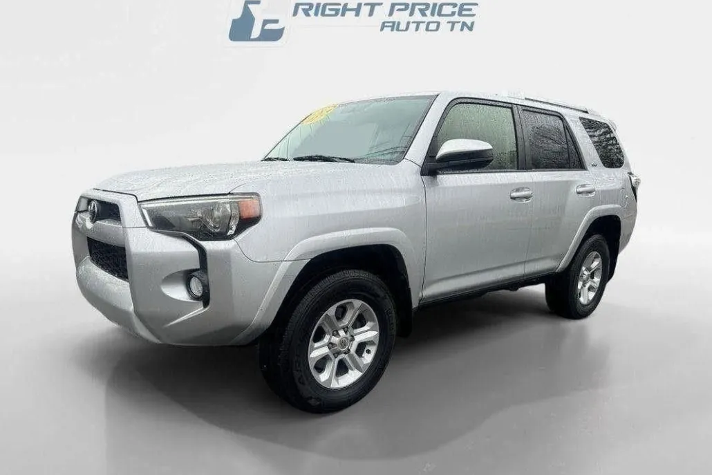 2017 Toyota 4Runner SR5 Premium photo 1