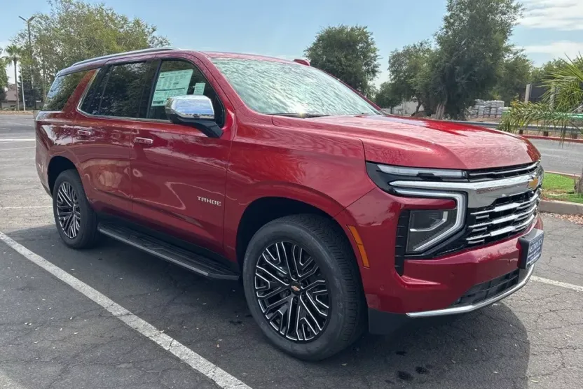 2025 Chevrolet Tahoe Premier photo 1