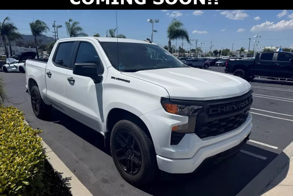 2023 Chevrolet Silverado 1500 Custom photo 1