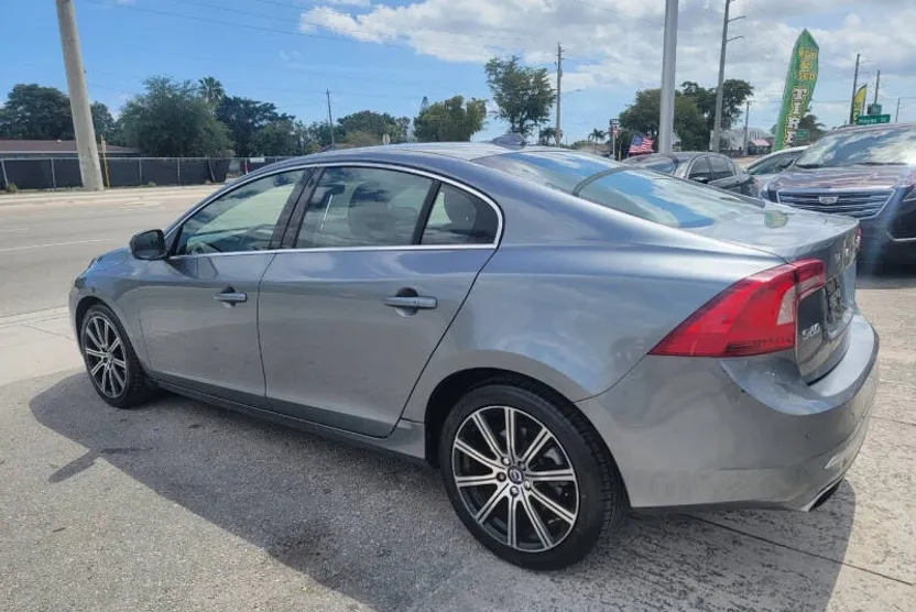 2017 Volvo S60 T5 Inscription photo 1