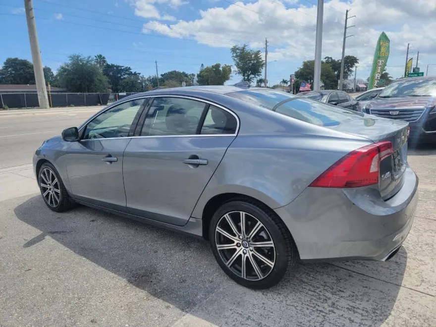 2017 Volvo S60 T5 Inscription photo 1