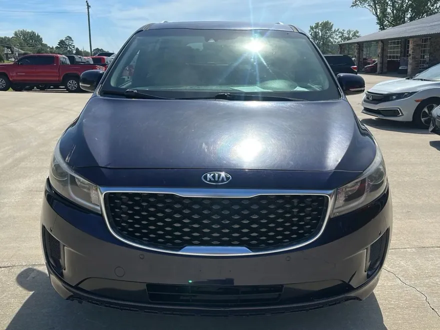 2018 Kia Sedona LX photo 1