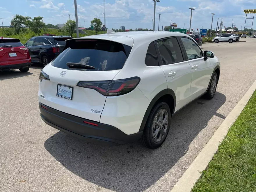 2026 Honda HR-V LX photo 1