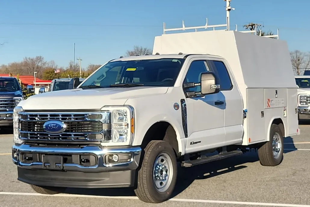 2024 Ford F-350 XL photo 1