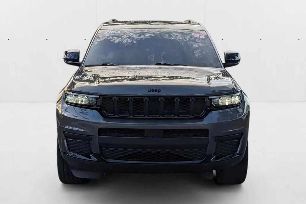 2022 Jeep Cherokee Altitude photo 1