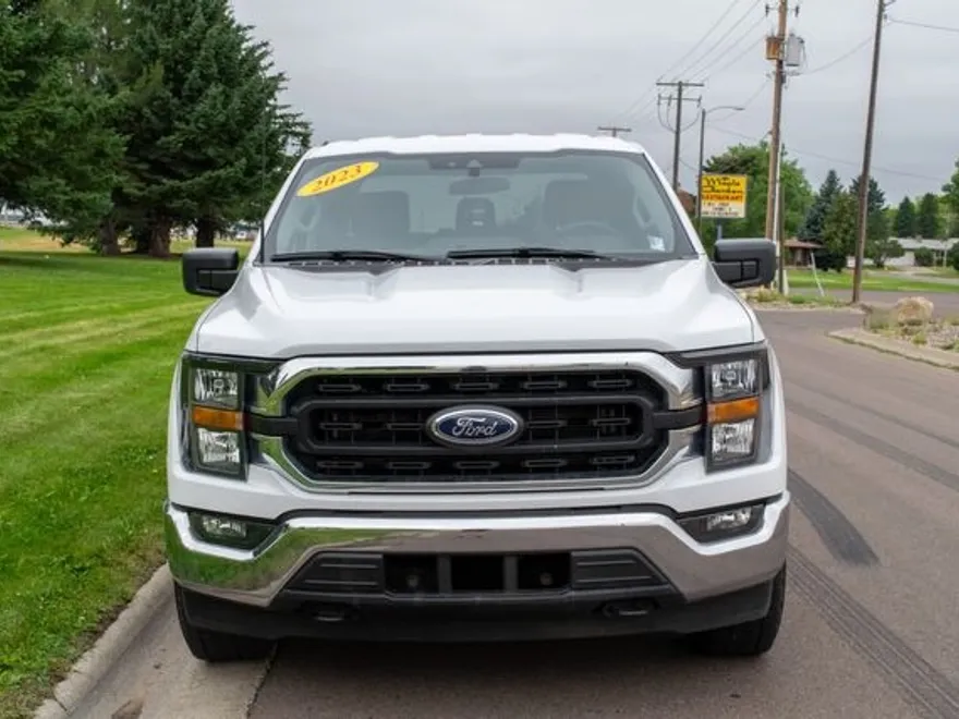 2023 Ford F-150 XLT photo 2