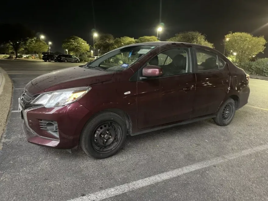 2023 Mitsubishi Mirage G4 ES photo 1