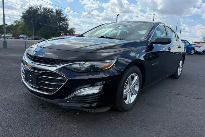 2020 Chevrolet Malibu LS photo 1