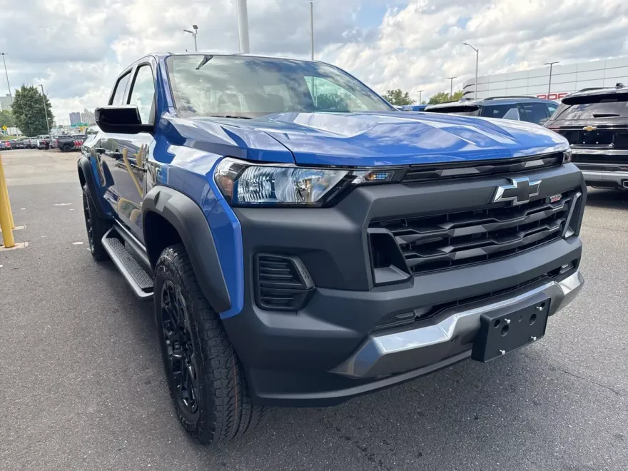 2026 Chevrolet Colorado Trail Boss photo 1