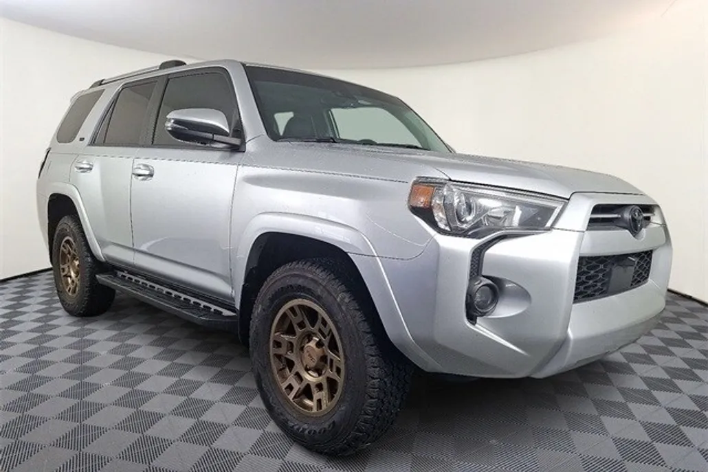 2022 Toyota 4Runner SR5 Premium photo 1