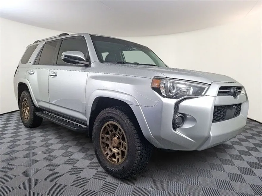 2022 Toyota 4Runner SR5 Premium photo 1