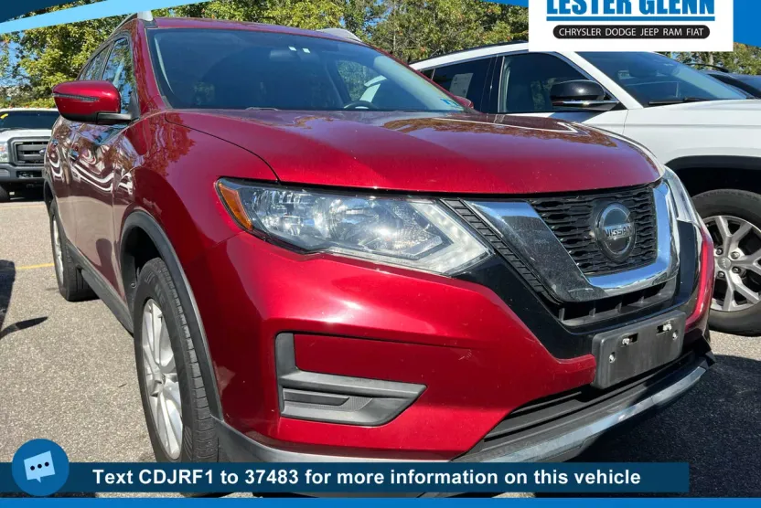 2018 Nissan Rogue SV photo 1