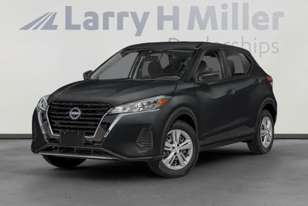 2025 Nissan Kicks Play S photo 1
