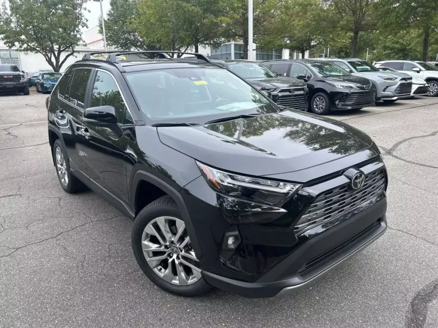 2025 Toyota RAV4 Limited photo 1