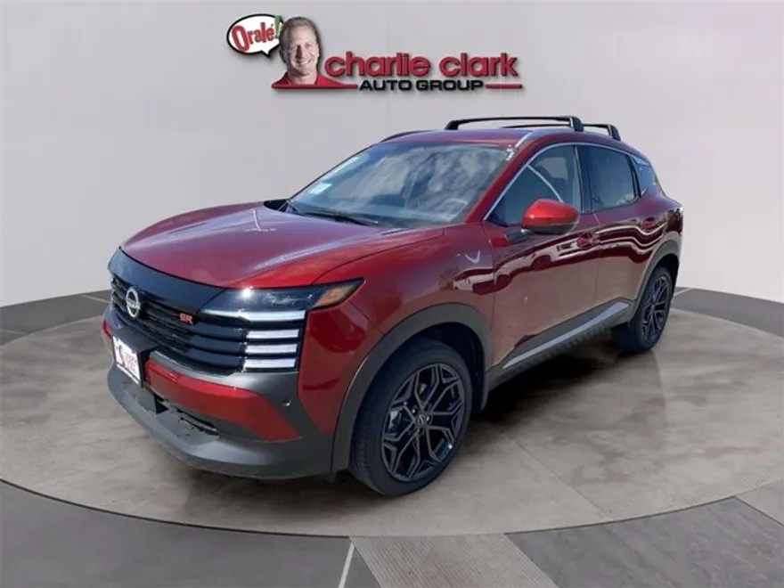 2025 Nissan Kicks SR photo 1