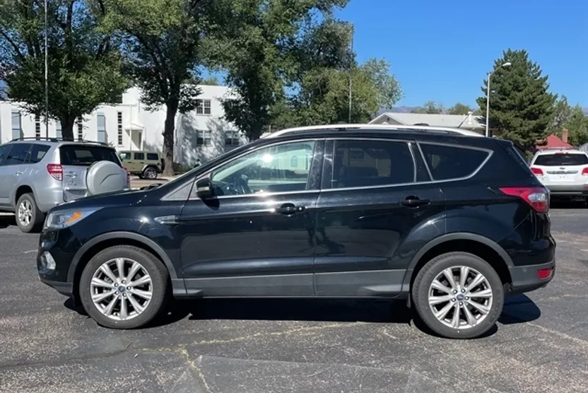 2018 Ford Escape Titanium photo 1