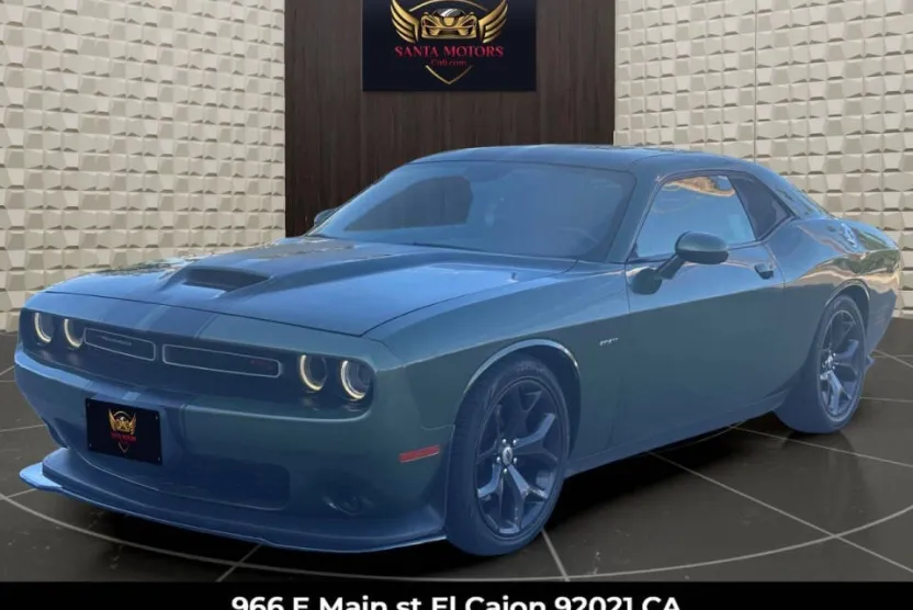 2019 Dodge Challenger R/T photo 1