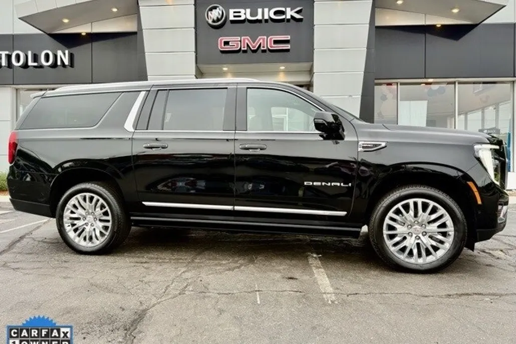 2025 Gmc Yukon XL Denali photo 1