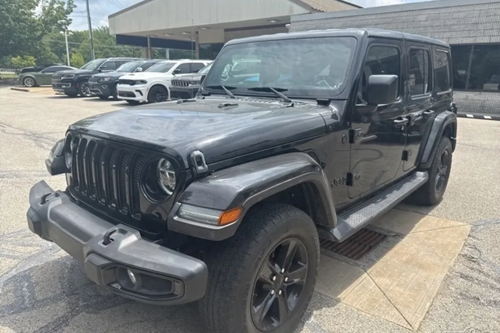 2021 Jeep Wrangler Unlimited Sahara Altitude photo 1