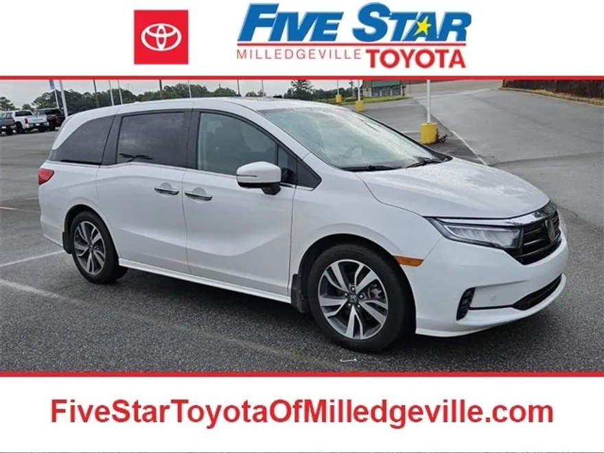 2023 Honda Odyssey Touring photo 1