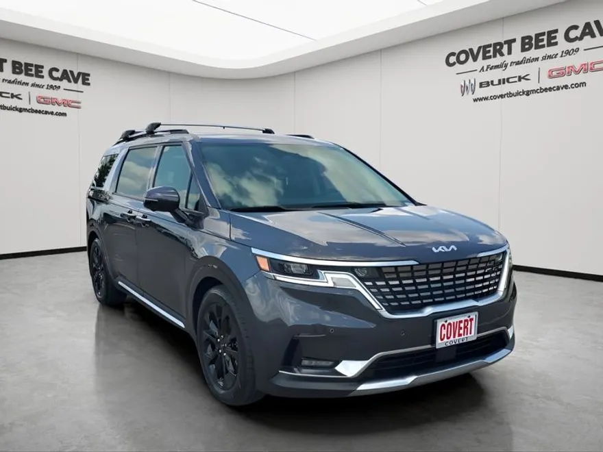 2022 Kia Carnival SX photo 1