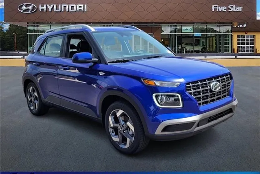 2025 Hyundai Venue Limited photo 1