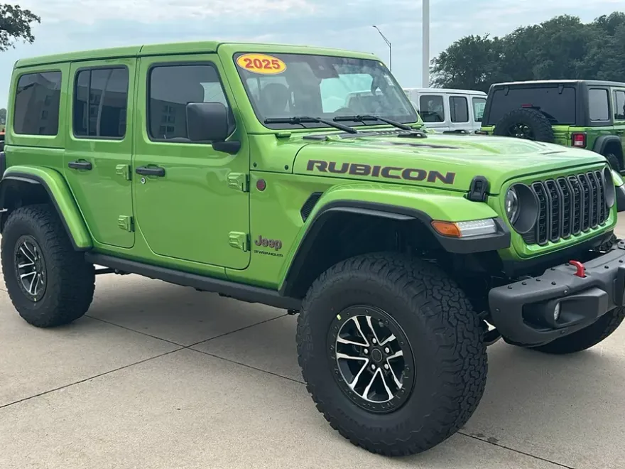 2025 Jeep Wrangler Rubicon X photo 1