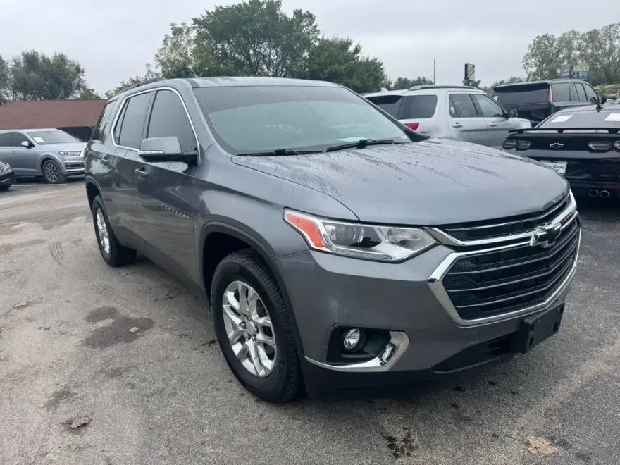 2020 Chevrolet Traverse 1LT photo 1