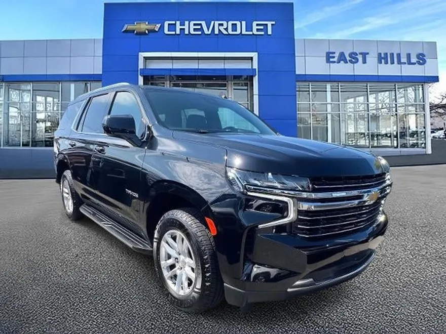 2023 Chevrolet Tahoe LT photo 1