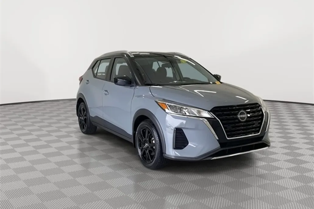 2023 Nissan Kicks SV photo 1