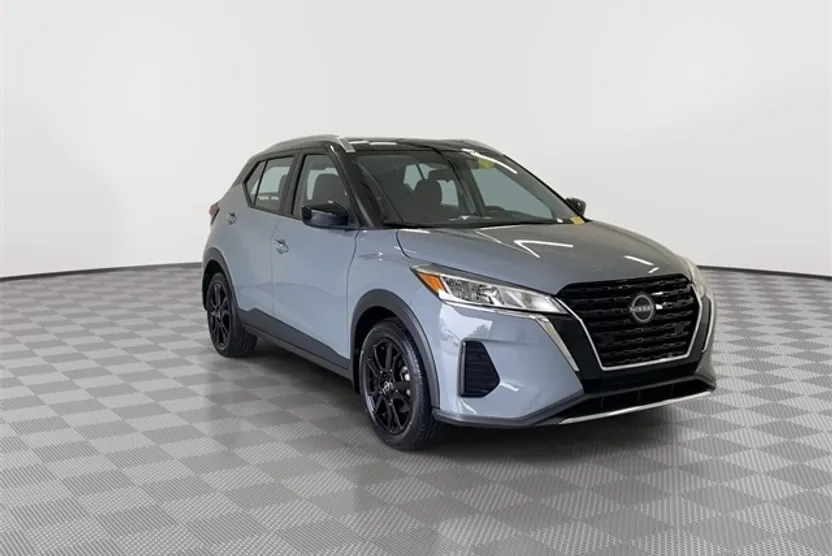 2023 Nissan Kicks SV photo 1