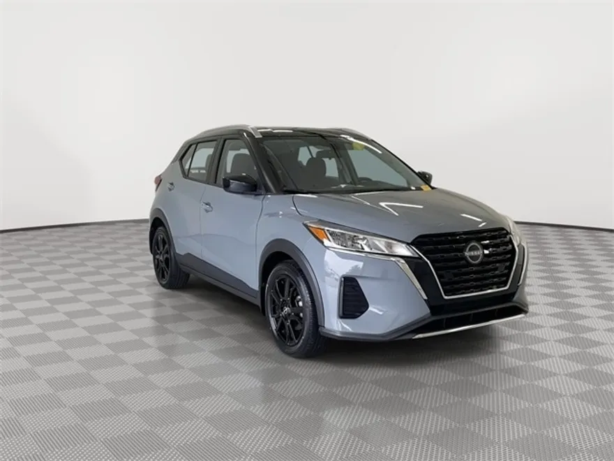 2023 Nissan Kicks SV photo 1