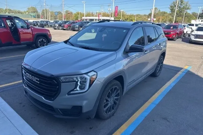 2023 Gmc Terrain SLE photo 1