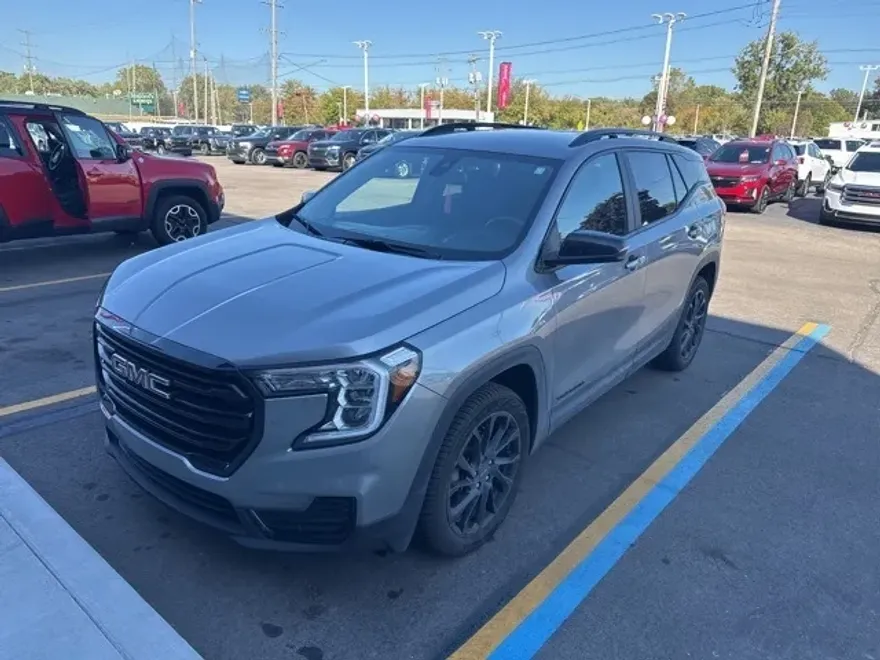 2023 Gmc Terrain SLE photo 1