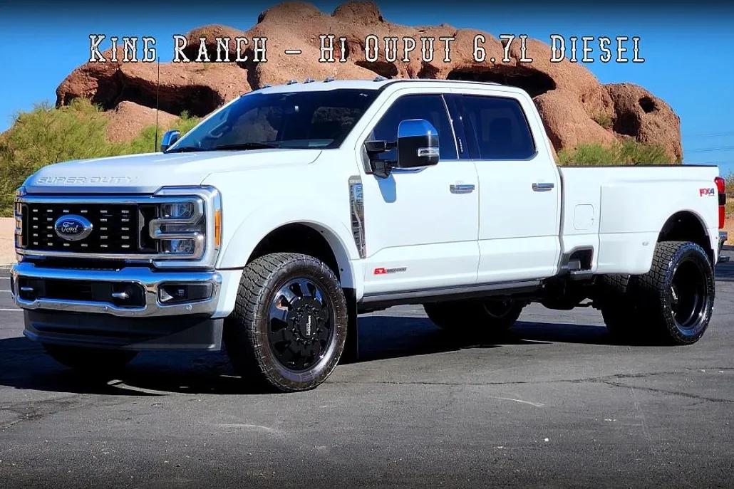 2023 Ford F-450 King Ranch photo 1
