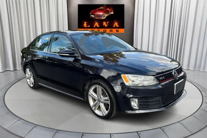 2015 Volkswagen Jetta 2.0T GLI SEL photo 1