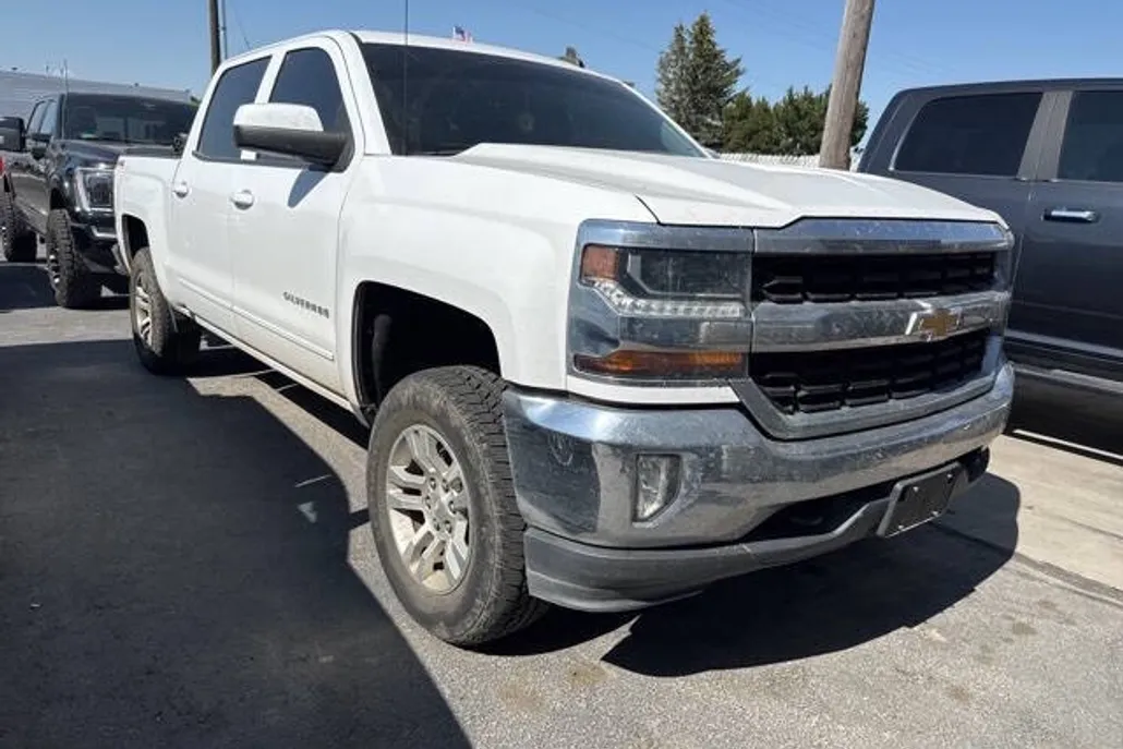2018 Chevrolet Silverado 1500 LT photo 1