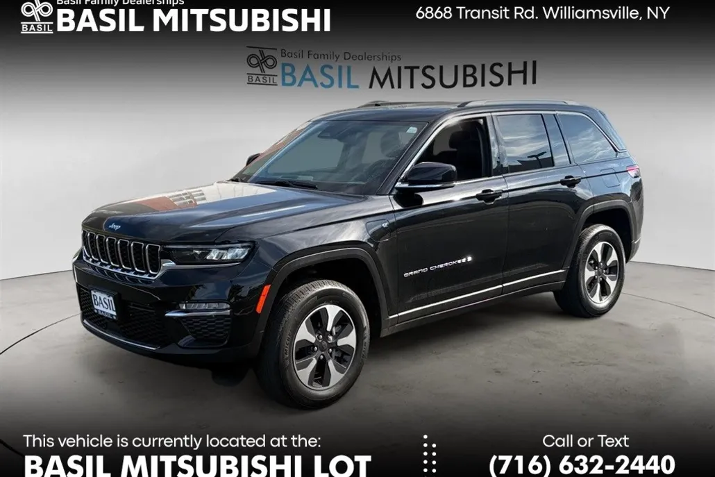 2023 Jeep Cherokee Base photo 1