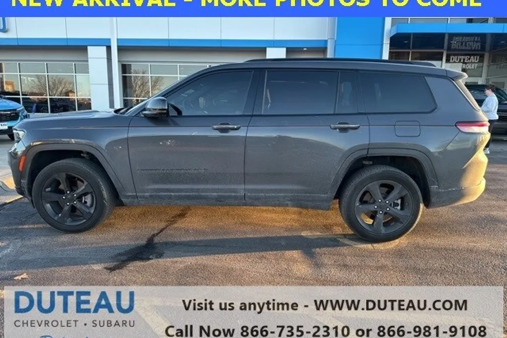 2022 Jeep Grand Cherokee Altitude photo 1