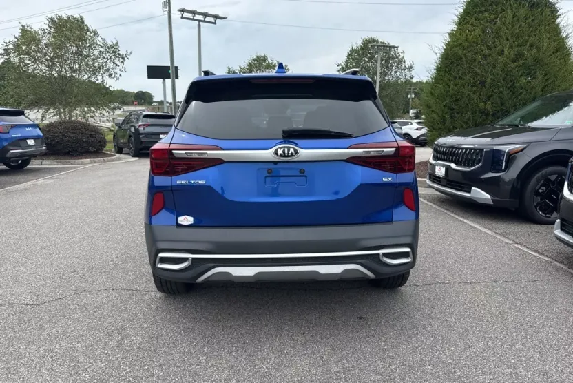 2021 Kia Seltos EX photo 1
